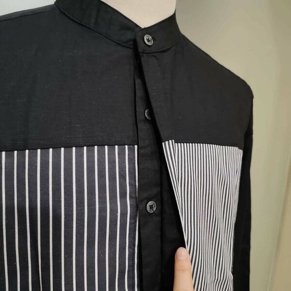Chemise noire rayée en lin