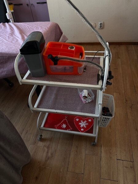 Кушетка массажная и шкаф