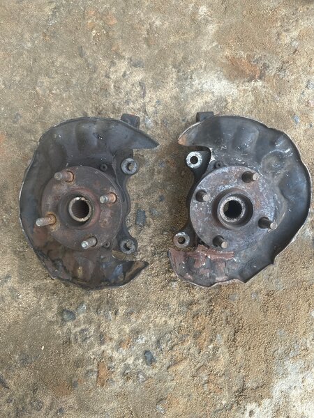 Flasques de frein avant