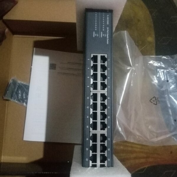 Tp- link 24 port gigabit