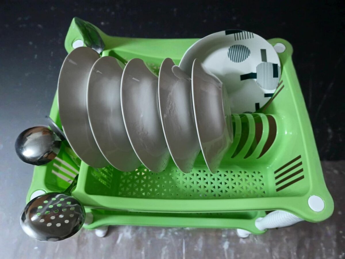 Complet Égouttoir + vaisselle