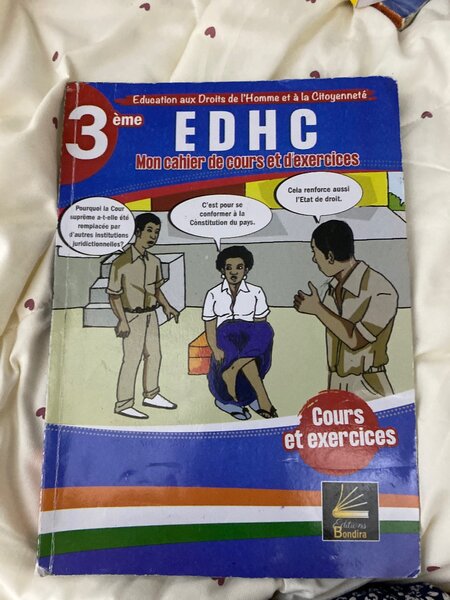 EDHC Course Workbook 3ème