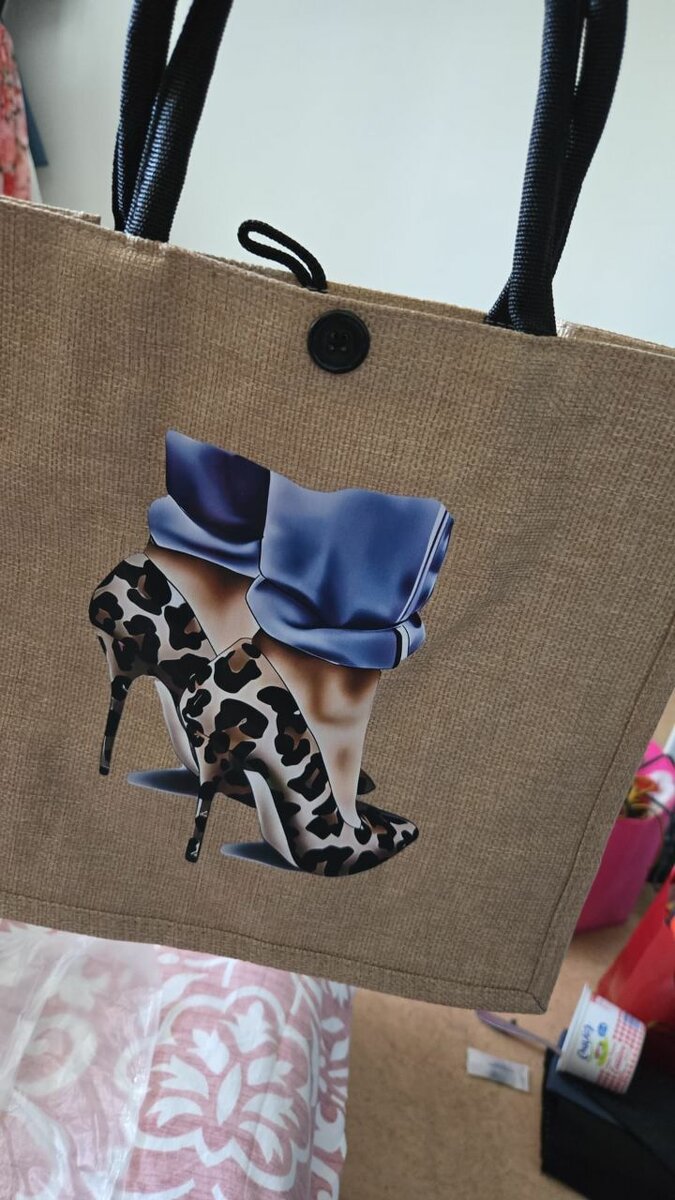 Sacs cabas en toile décorés