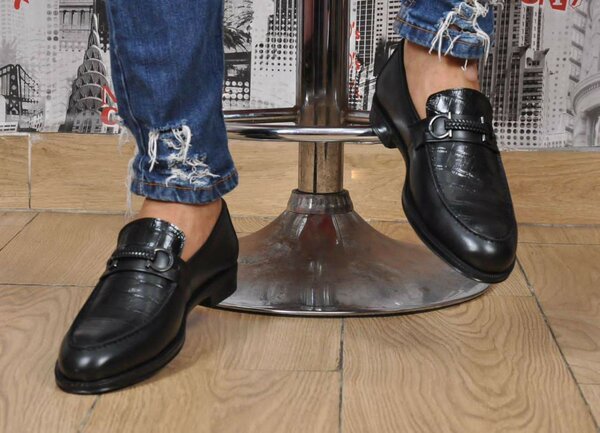 Mocassins en cuir élégant homme