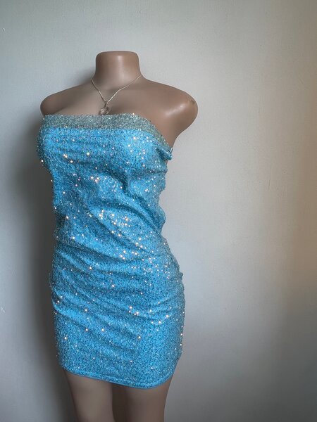 Sparkling blue evening Gown