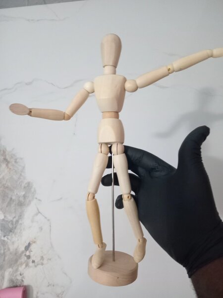 Mannequin articulé en bois