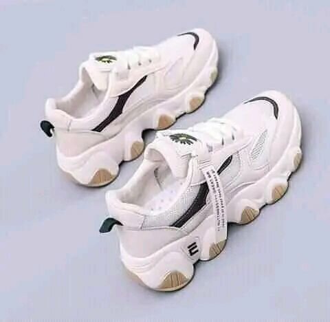 Baskets blanches tendance