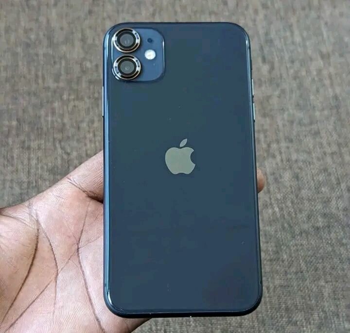 iPhone 11 - Noir Brillant