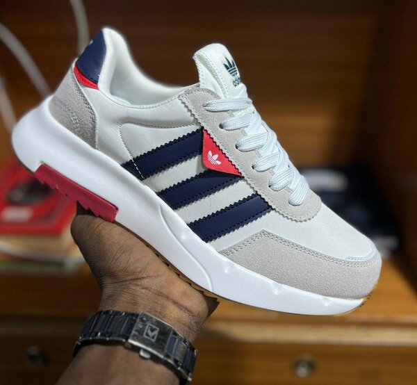 Sneakers modernes confortables