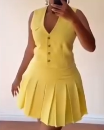 Suit with skirt yellow