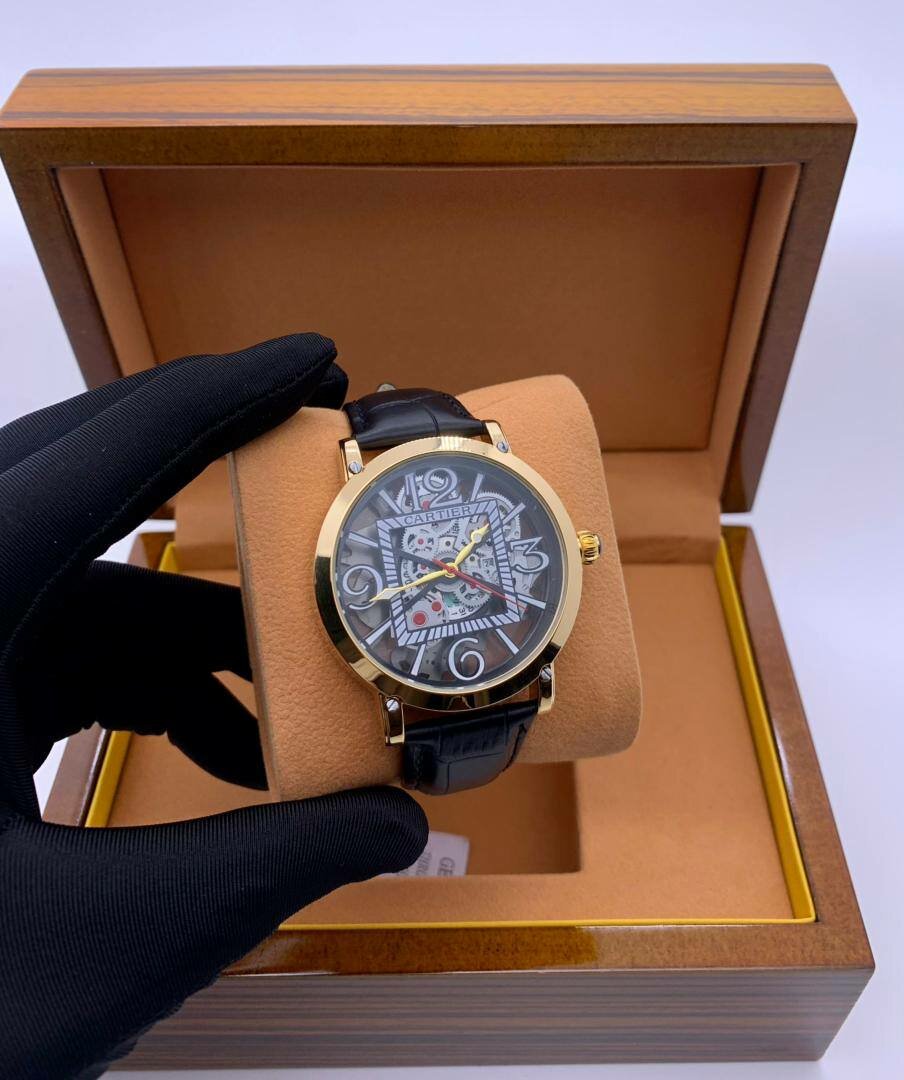 Montre  CARTIER luxe homme