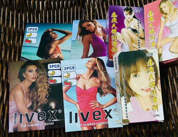 Préservatifs + lubrifiant