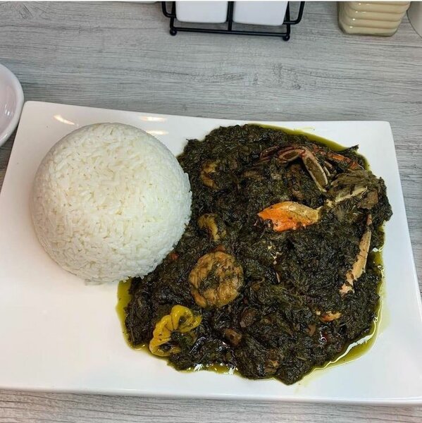 Riz parfumé à la sauce feuille