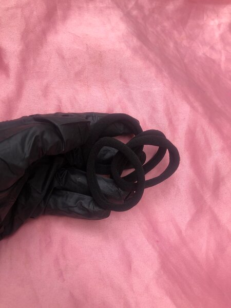 Élastiques à cheveux noirs