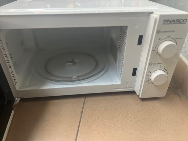 Micro-ondes Nasco