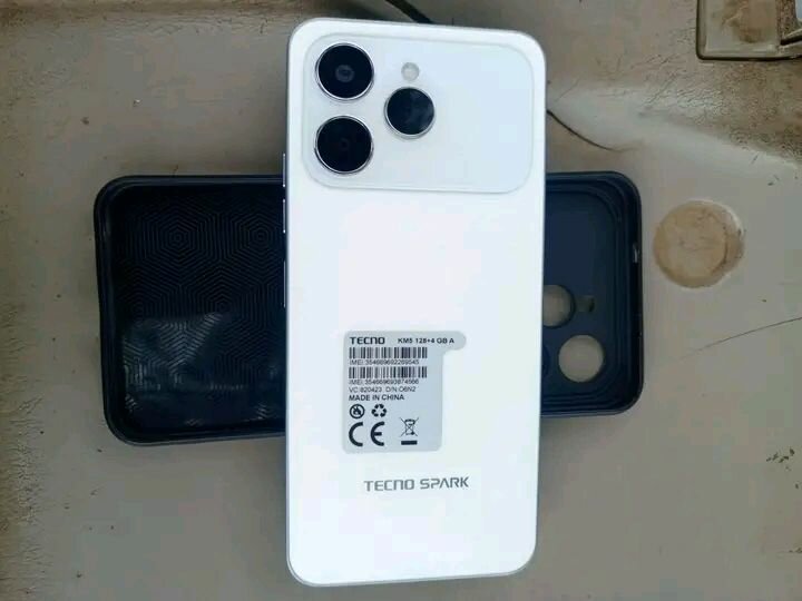 Tecno Spark 128Go Blanc