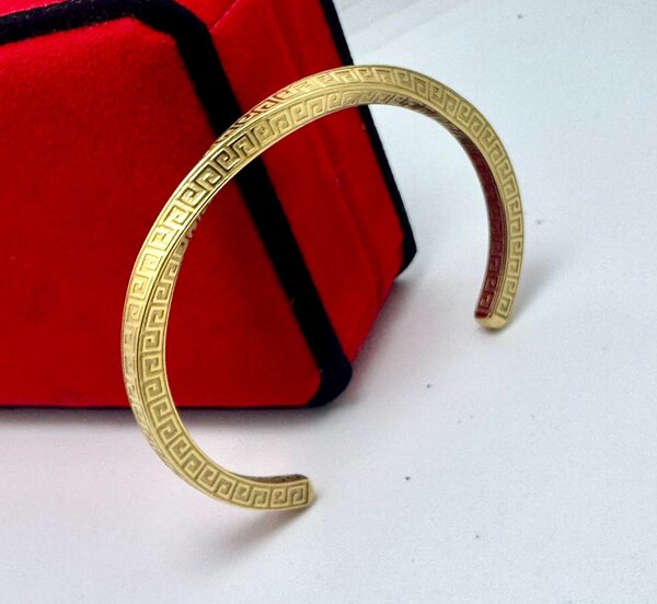 Bracelet en métal élégant