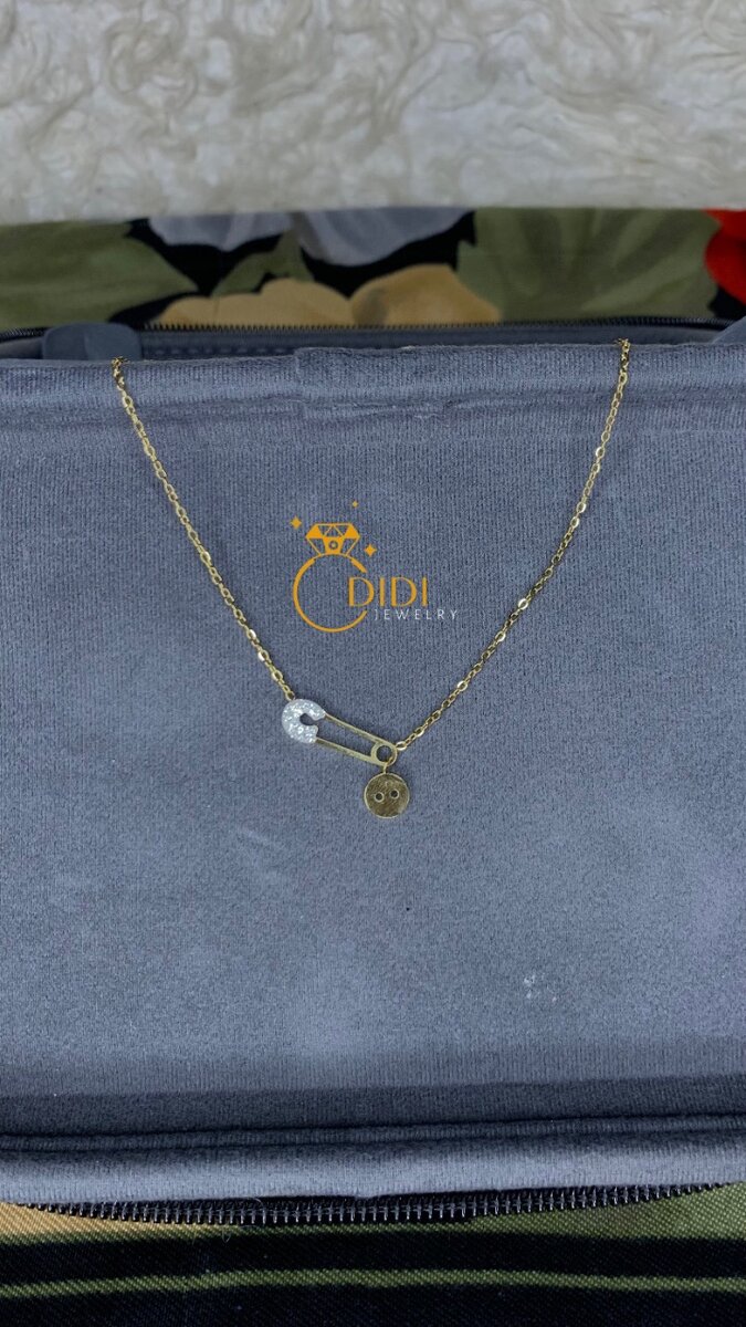 Collier en or minimaliste