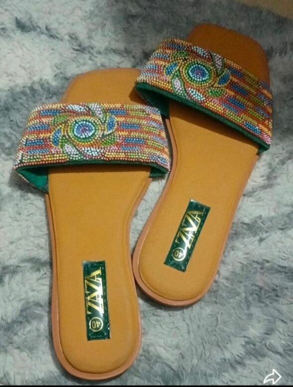 Sandales perlées d'été