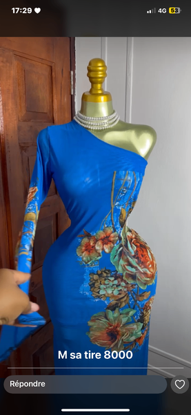 Robe asymétrique fleurie