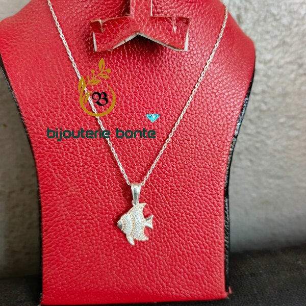 Pendentif poisson argenté