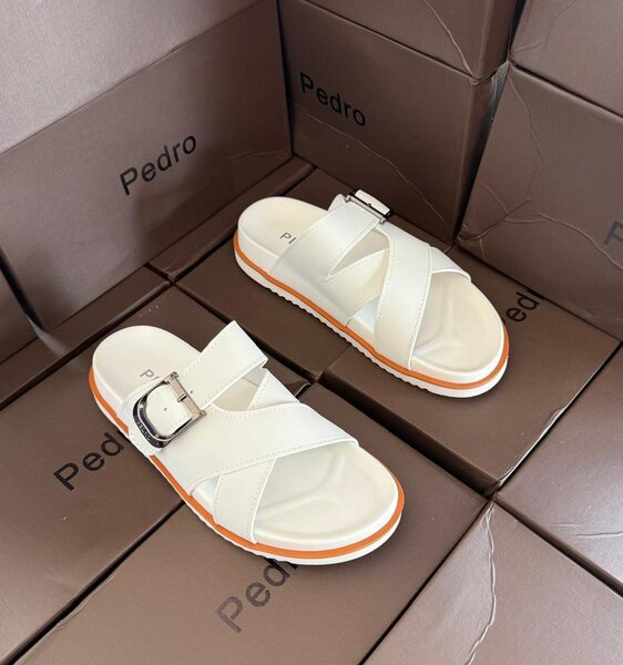 Sandales Pedro modernes