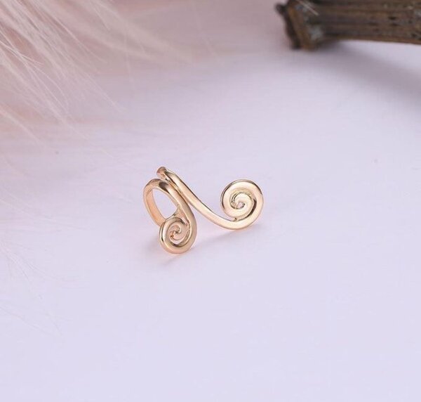Cuff d'oreille spirale doré