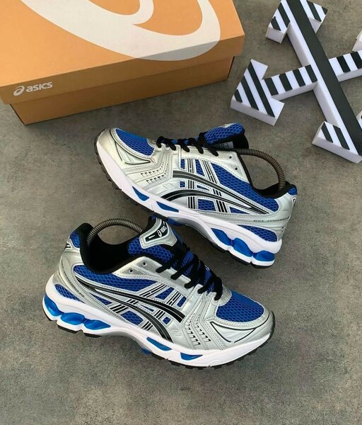 ASICS SNEAKER