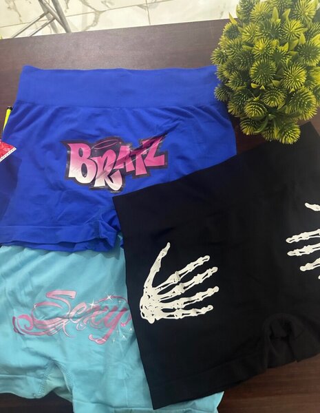 Bum shorts
