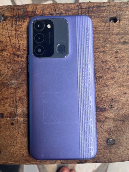 Tecno spark 8C