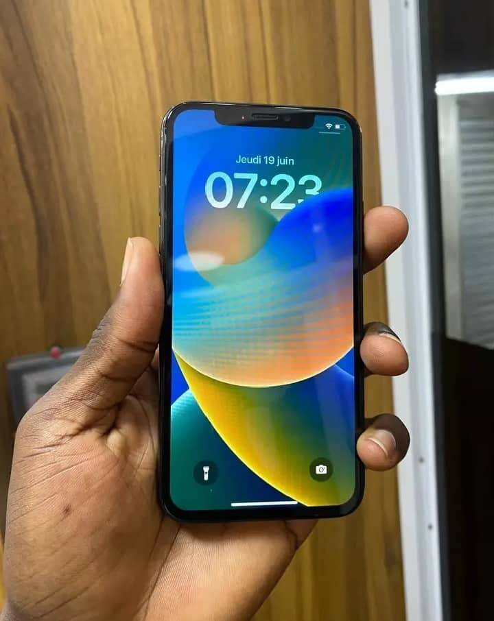 Smartphone moderne avec écran HD