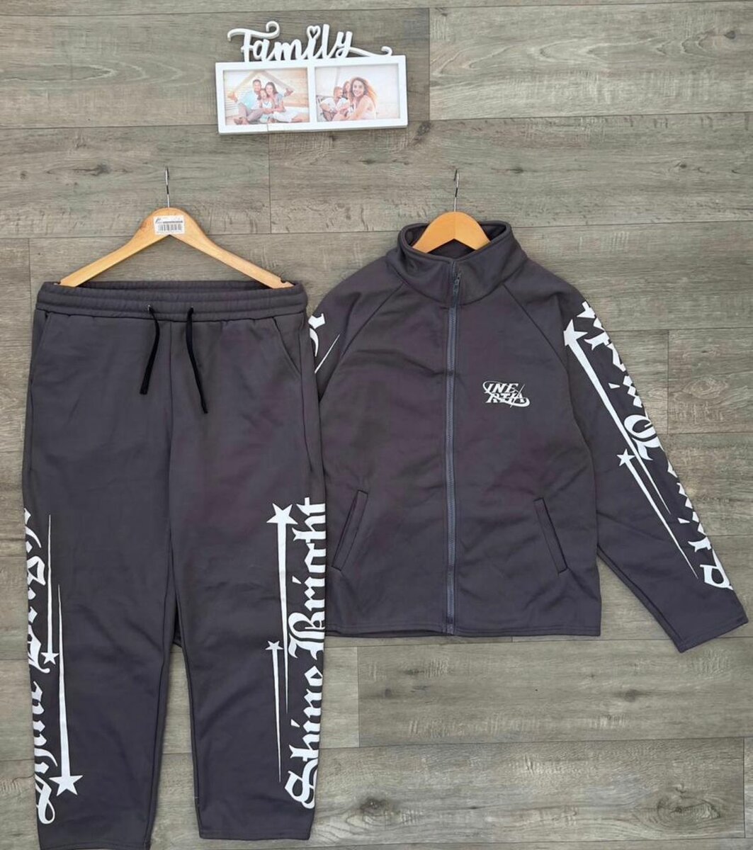 Ensemble de survêtement style urbain