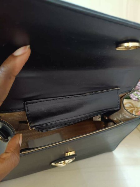 Sac à main élégant en simili