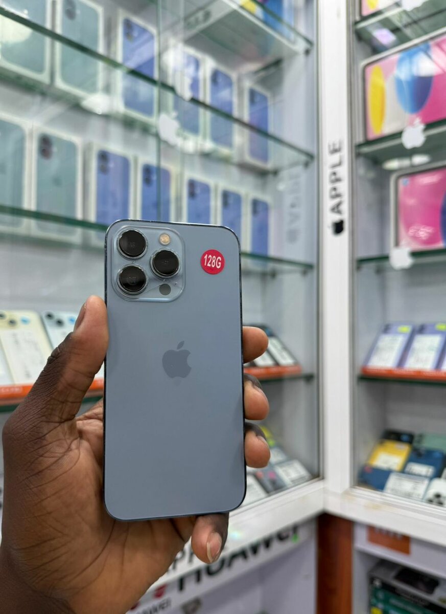 13 pro 128 Go tout est dorigi