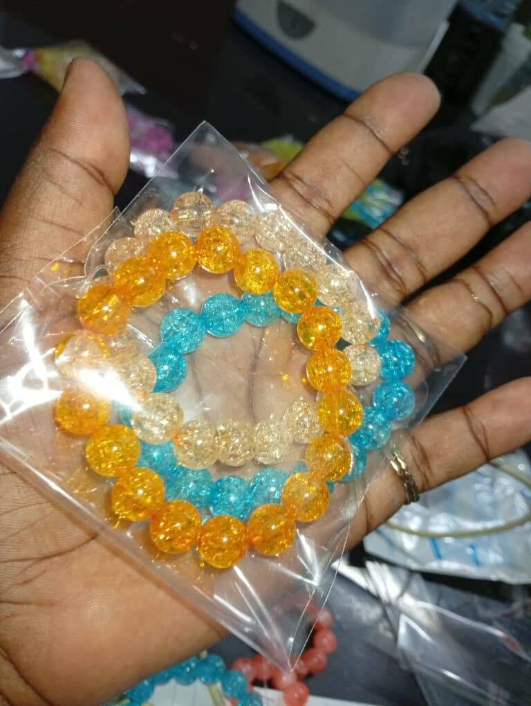 Bracelets en perles colorées