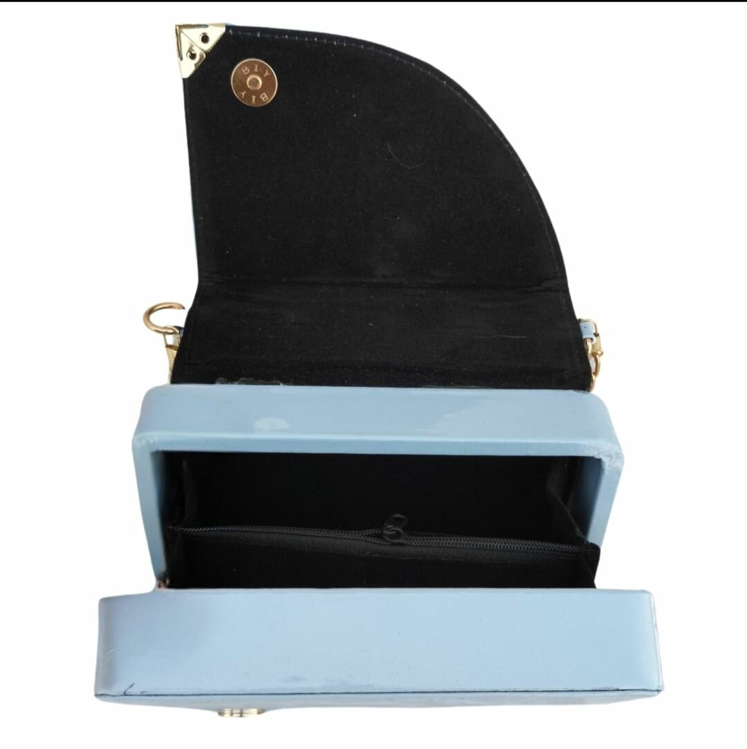 Clutch (Wholesale Price) All Colors Avalaible