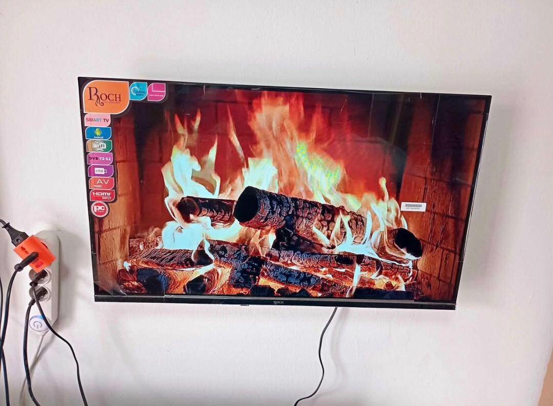 Téléviseur LED Smart UHD