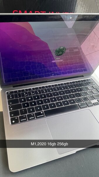 MacBook  air m1