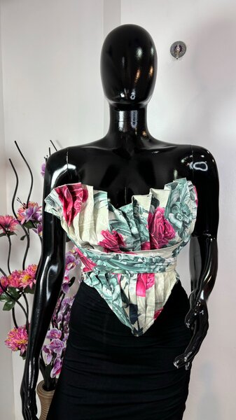Brand New PLT ( Prettylittlething ) Corset Top