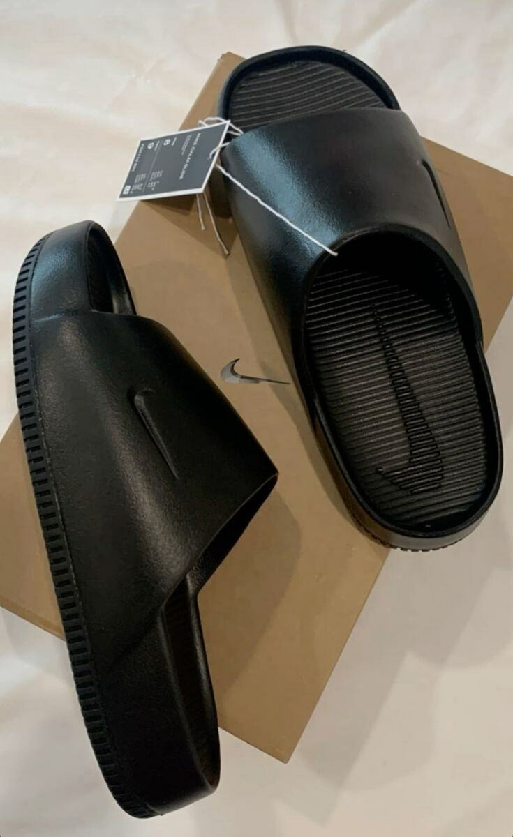 Claquettes noires Nike légères