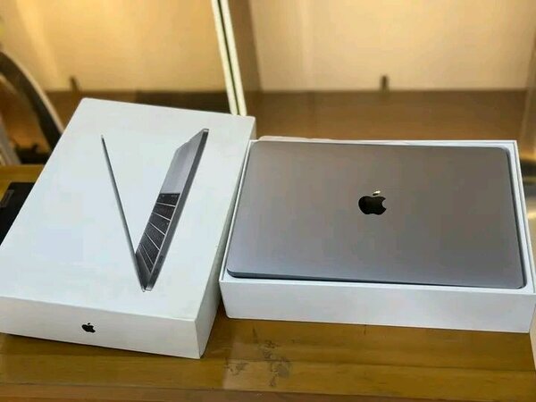 MacBook Pro 13" Retina