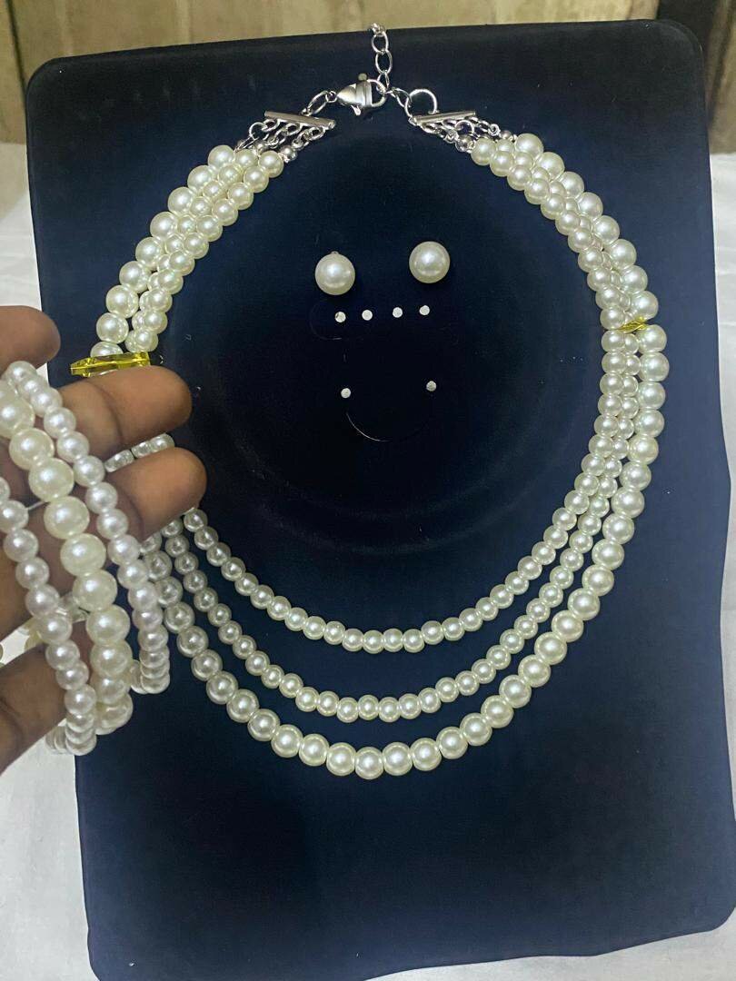 Parure perles élégante