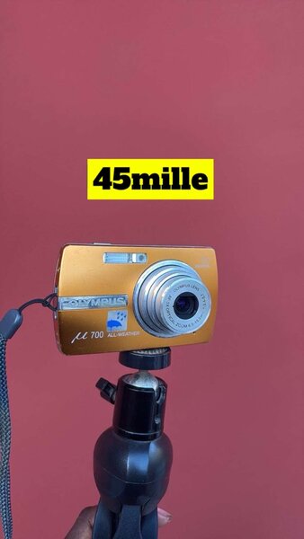 Compact Digital Cameras Bundle