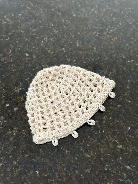 Chapeaux en crochet avec coquillages