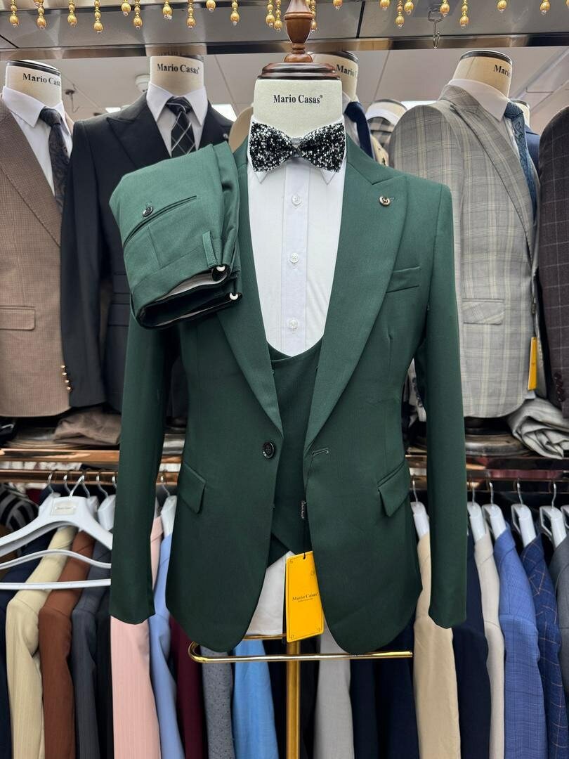 Costume élégant pour hommes