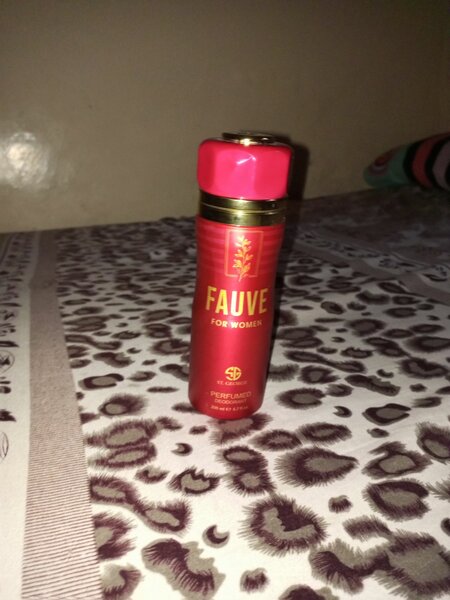 Both men's perfume and women