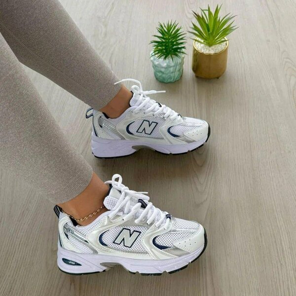 Baskets blanches confortables