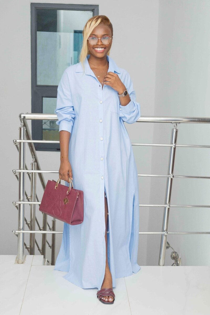 Robe Chemise Longue Élégante