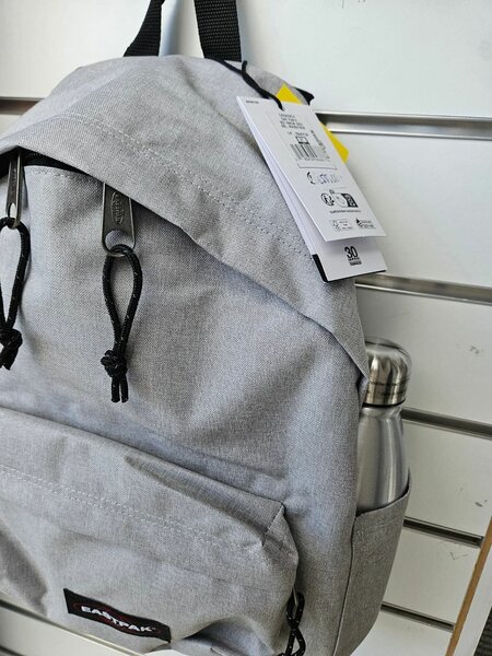 Sac à dos gris compact
