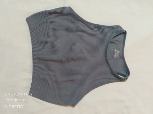 Lot de débardeurs côtelés